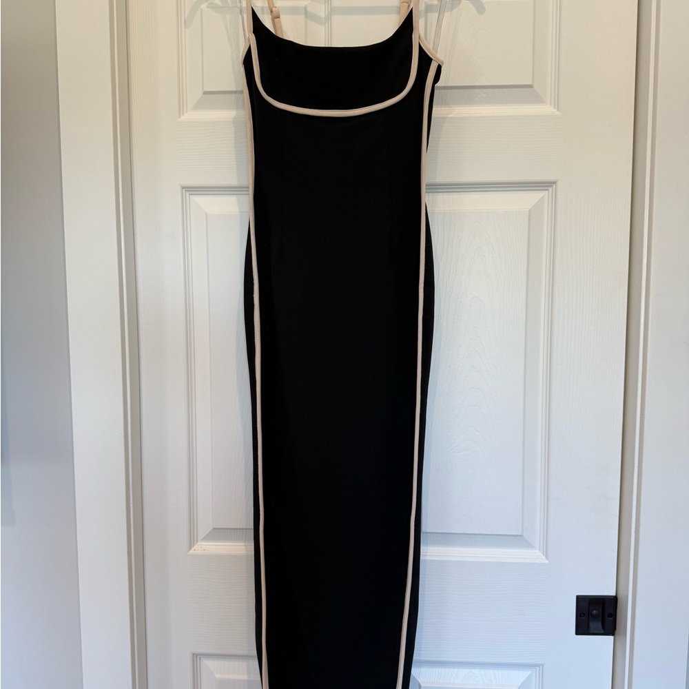 Sunny Coast Piping Trim Maxi Dress Black - Picture 3 of 8